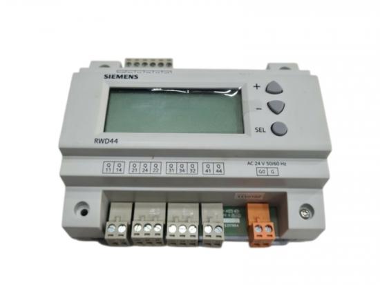 Siemens RWD44U Four-Stage 24 VAC Temperature Control Unit